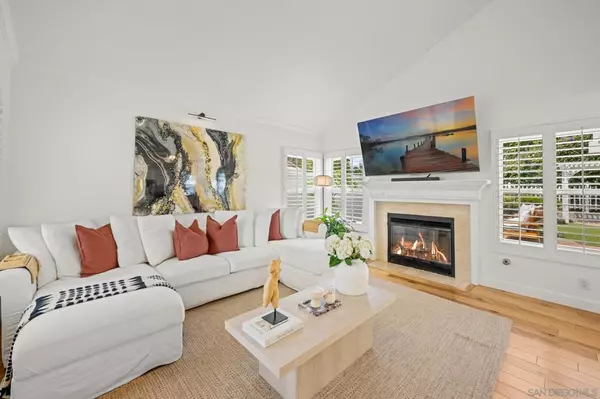 Carlsbad, CA 92009,7911 Calle Posada