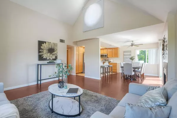 11820 Caminito Ronaldo #222, San Diego, CA 92128