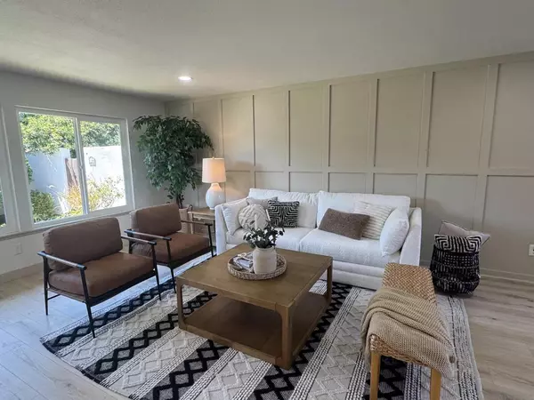 San Diego, CA 92128,16566 Caminito Vencinos #31