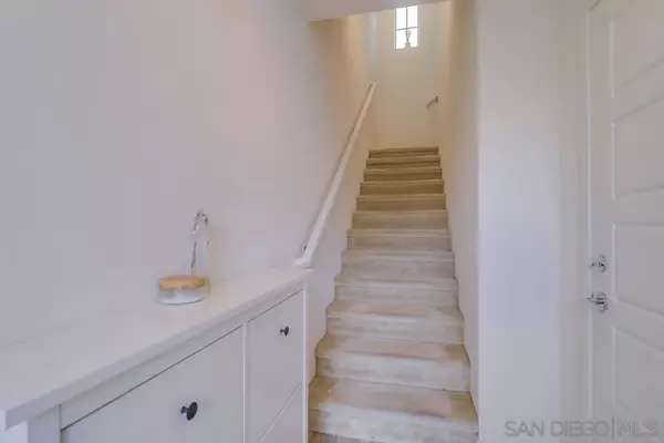 Chula Vista, CA 91915,2180 Birch #118