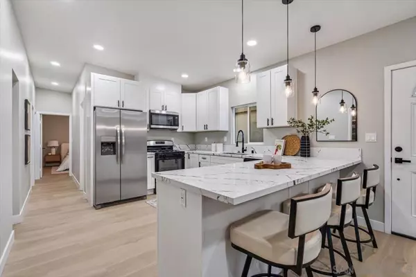 San Diego, CA 92119,6388 Anvil Lake Ave