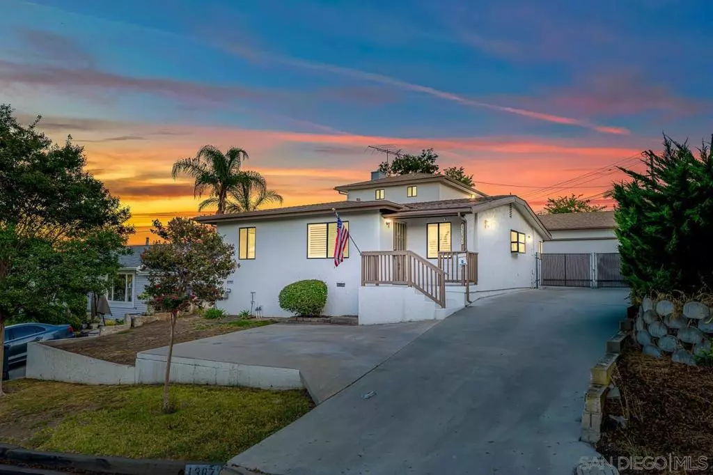 El Cajon, CA 92020,1387 Weers Street