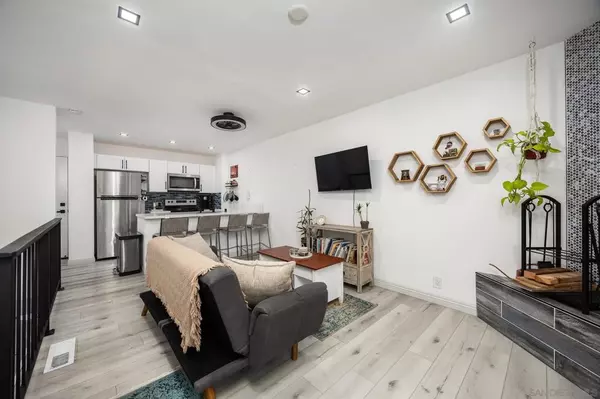 4380 Temecula St #4, San Diego, CA 92107