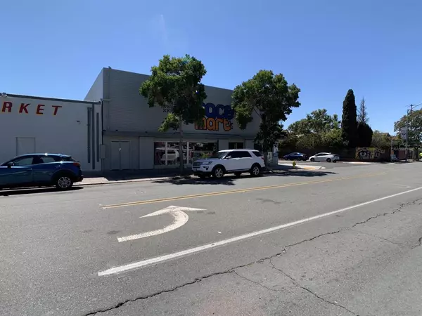 San Diego, CA 92102,2751 Imperial Ave