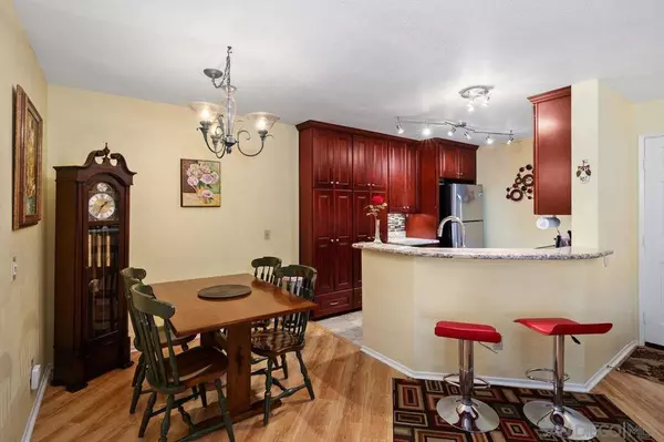 San Diego, CA 92111,7263 Camino Degrazia #33