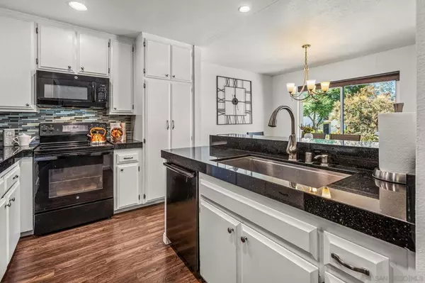 Escondido, CA 92025,450 W Vermont #1602