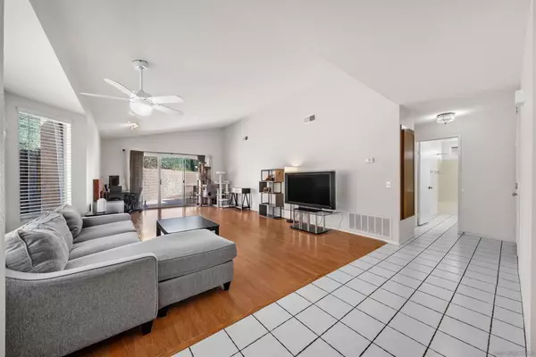 Escondido, CA 92027,1884 Loreto Gln