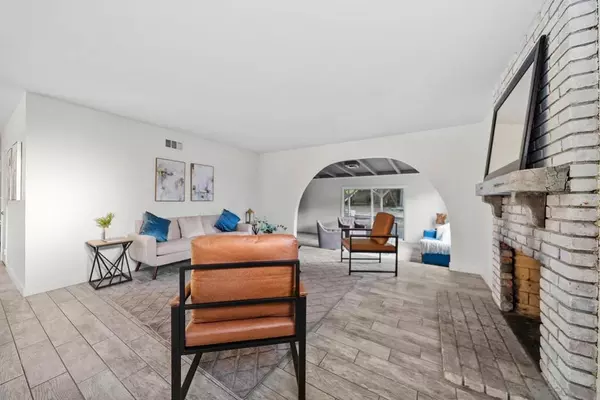 Santee, CA 92071,9121 Farrington Dr