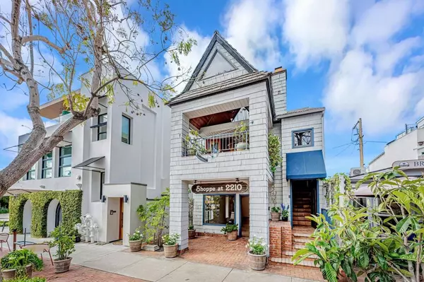 La Jolla, CA 92037,2210 Avenida De La Playa