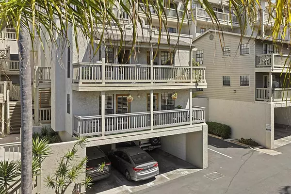 San Diego, CA 92110,3975 Hortensia Street #E1