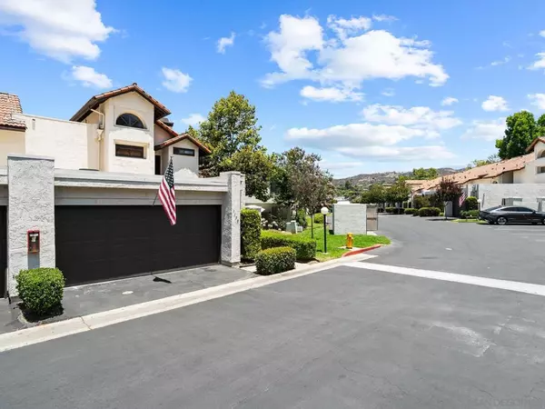 El Cajon, CA 92019,1138 Via Loma Vista