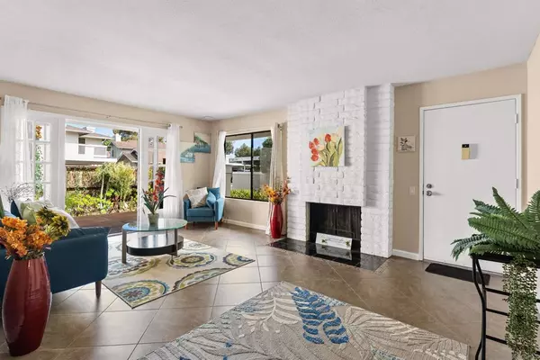 San Diego, CA 92122,3965 Camino Lindo