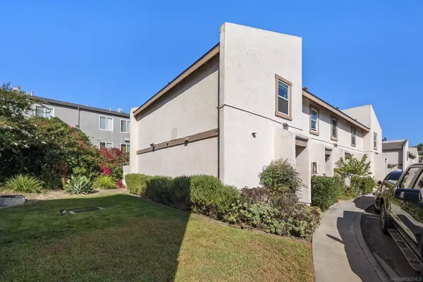 San Diego, CA 92111,5606 Caminito Roberto