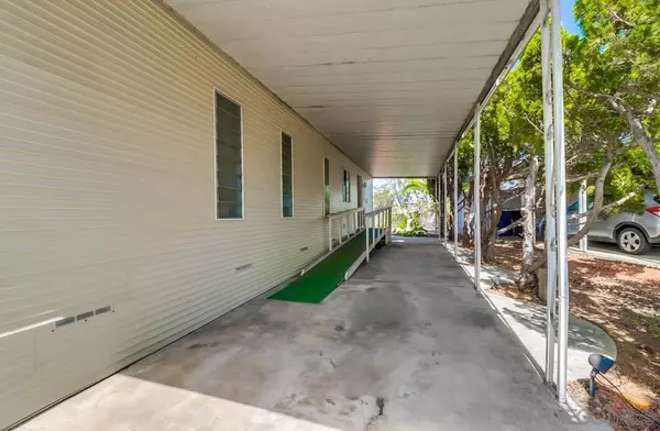 San Diego, CA 92111,2750 Wheatstone #105