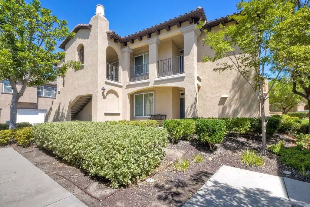 San Diego, CA 92128,10804 Serafina Lane #6