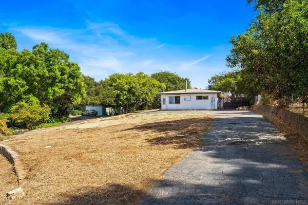 El Cajon, CA 92021,990 Old Mountain View Rd