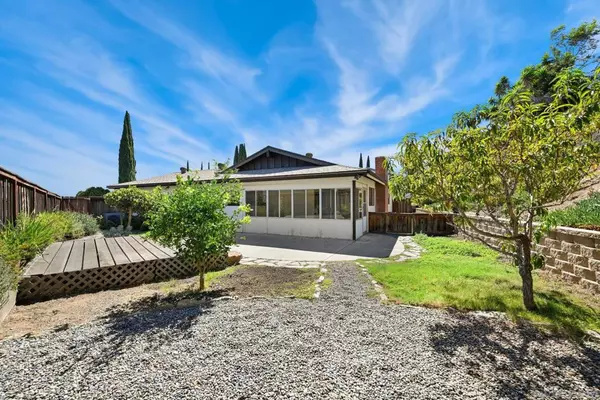 Escondido, CA 92026,1904 Louis Drive