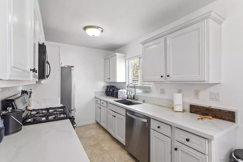 San Diego, CA 92115,5510 Adelaide Ave #1