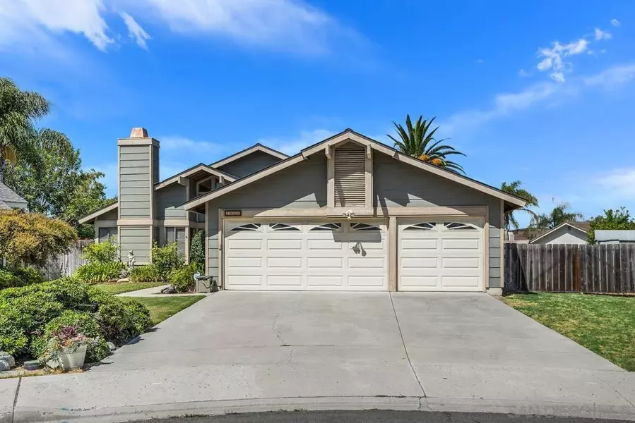 4466 Saint Andrews Pl, Oceanside, CA 92057
