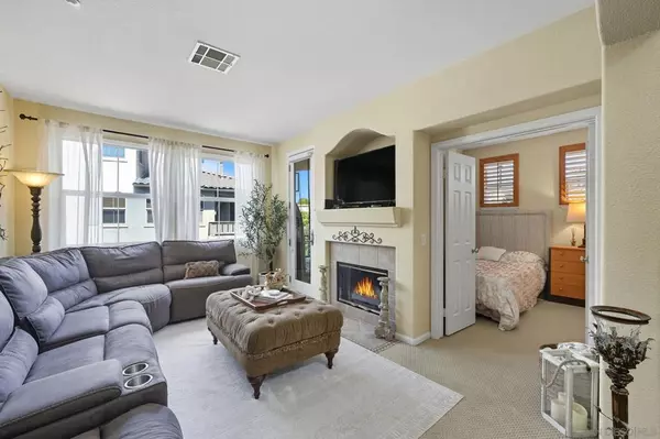 Chula Vista, CA 91914,380 Callesita Mariola