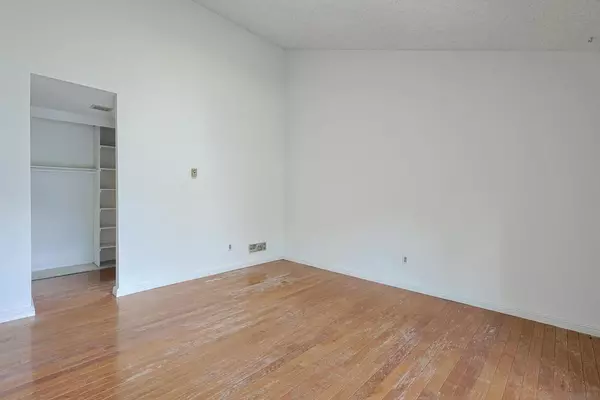 San Diego, CA 92120,5432 Adobe Falls Rd #12