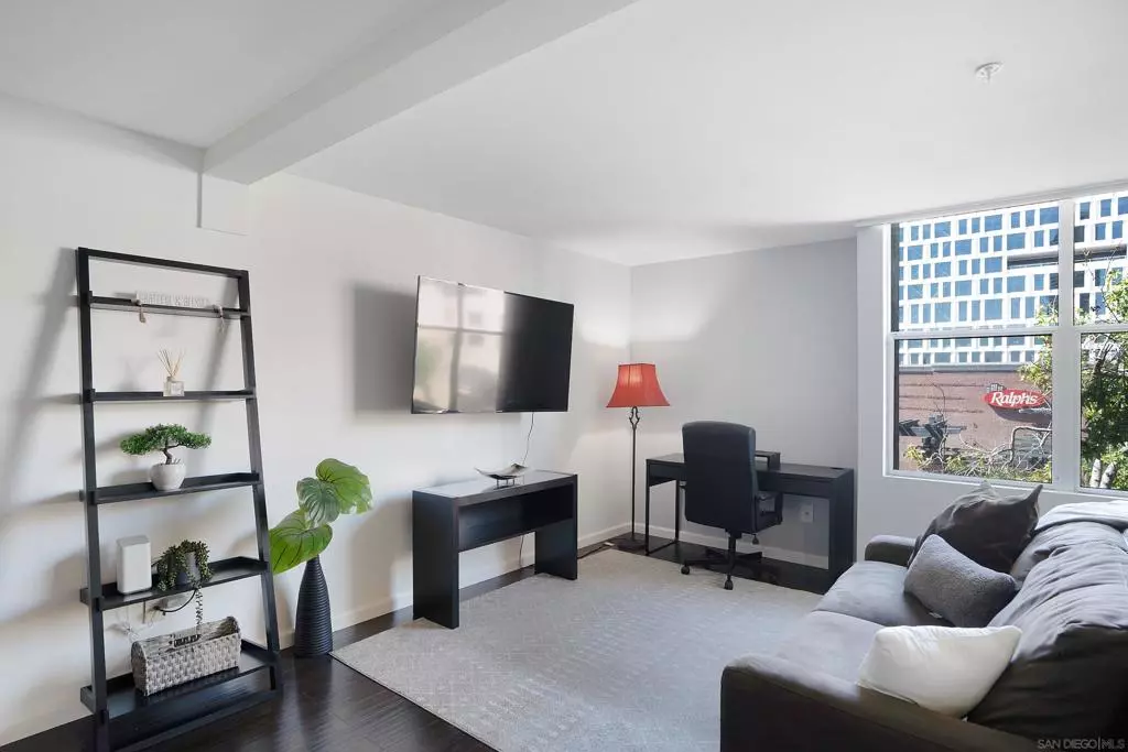 San Diego, CA 92101,101 Market St #307