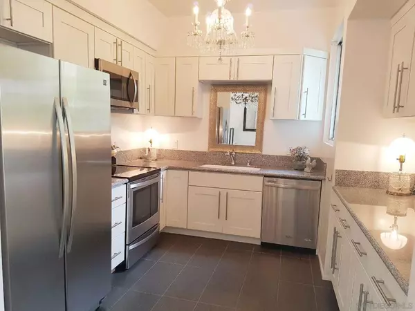 La Jolla, CA 92037,5383 Chelsea St #306
