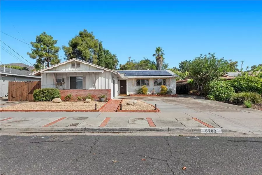 8202 Beaver Lake Drive, San Diego, CA 92119