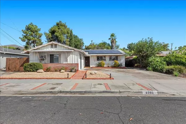 San Diego, CA 92119,8202 Beaver Lake Drive