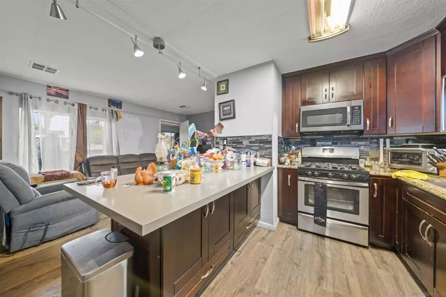 255 E Bradley #108, El Cajon, CA 92021