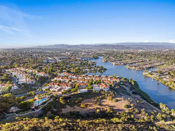 San Marcos, CA 92078,1544 Via Risa