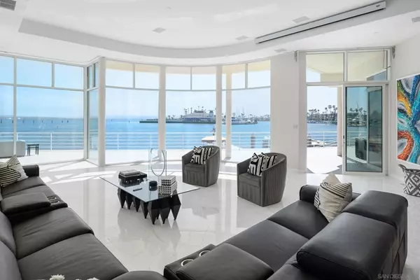 Coronado, CA 92118,1 The Point