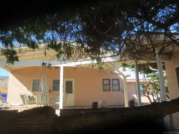 San Diego, CA 92117,3571 Idlewild Way