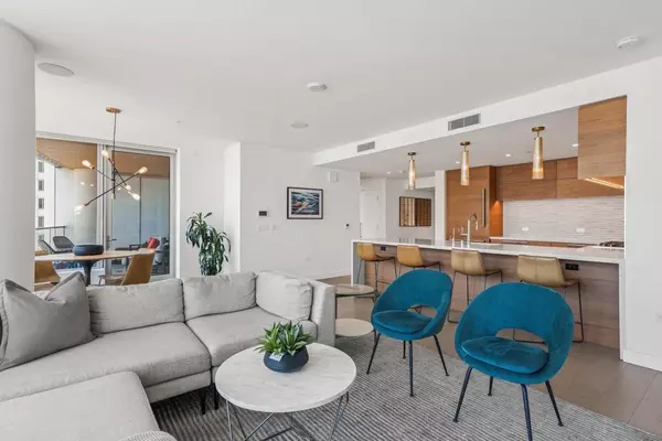 San Diego, CA 92101,888 W E Street #2206