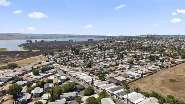 Spring Valley, CA 91977,9902 Jamacha Blvd #13