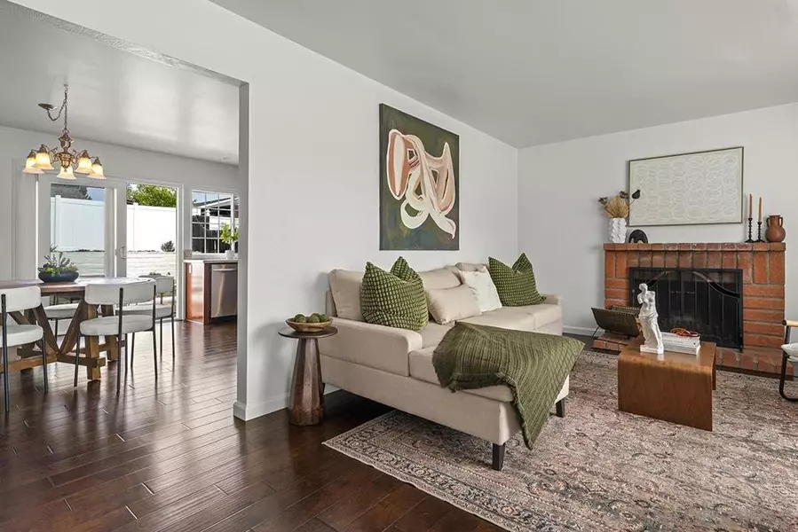 11394 Pegasus Ave, San Diego, CA 92126