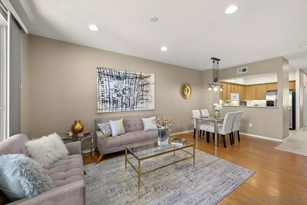 Chula Vista, CA 91915,1338 Caminito Fabrizio #72