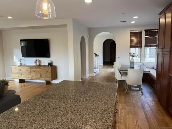 San Diego, CA 92127,7567 Delfina