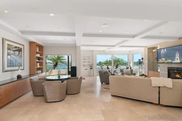 San Diego, CA 92109,3328 Crown Point