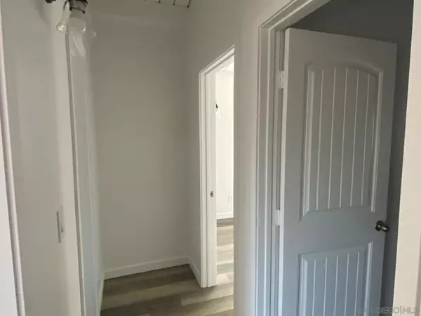 Escondido, CA 92025,1118 E Grand Ave