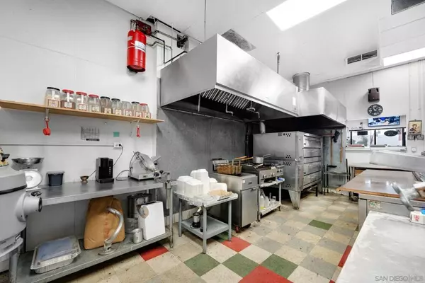 Chula Vista, CA 91911,1445 Third Ave #B