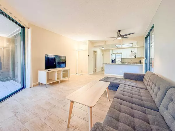 San Diego, CA 92122,4435 Nobel Dr #Unit 19