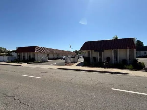 Escondido, CA 92025,1027 E Grand Ave
