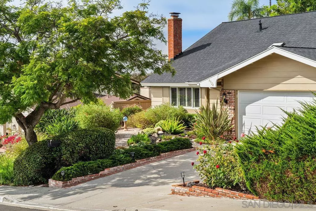 Carlsbad, CA 92008,4924 Avila Ave
