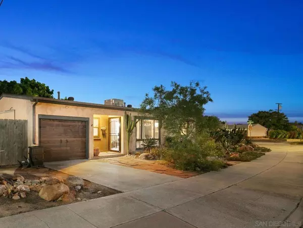 San Diego, CA 92117,4407 Dakota Drive