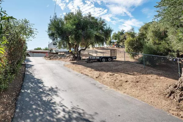 Lakeside, CA 92040,8944 Bower Ln