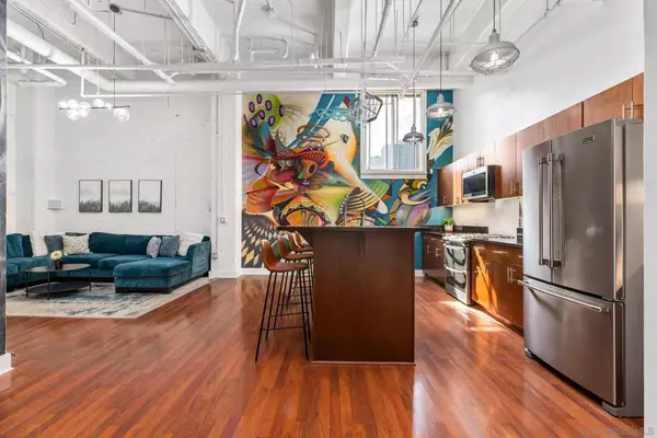 950 6Th Ave #437, San Diego, CA 92101