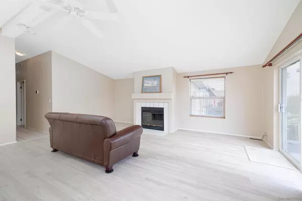 Fallbrook, CA 92028,4650 DULIN RD #162