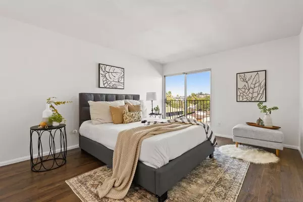 La Mesa, CA 91942,4900 Rosehedge Dr #415