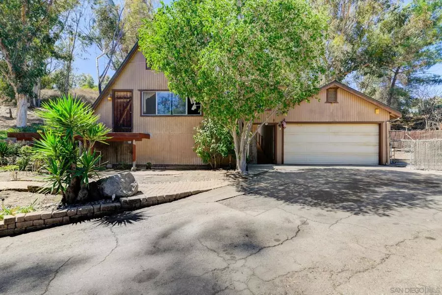11618 Johnson Lake Road, Lakeside, CA 92040